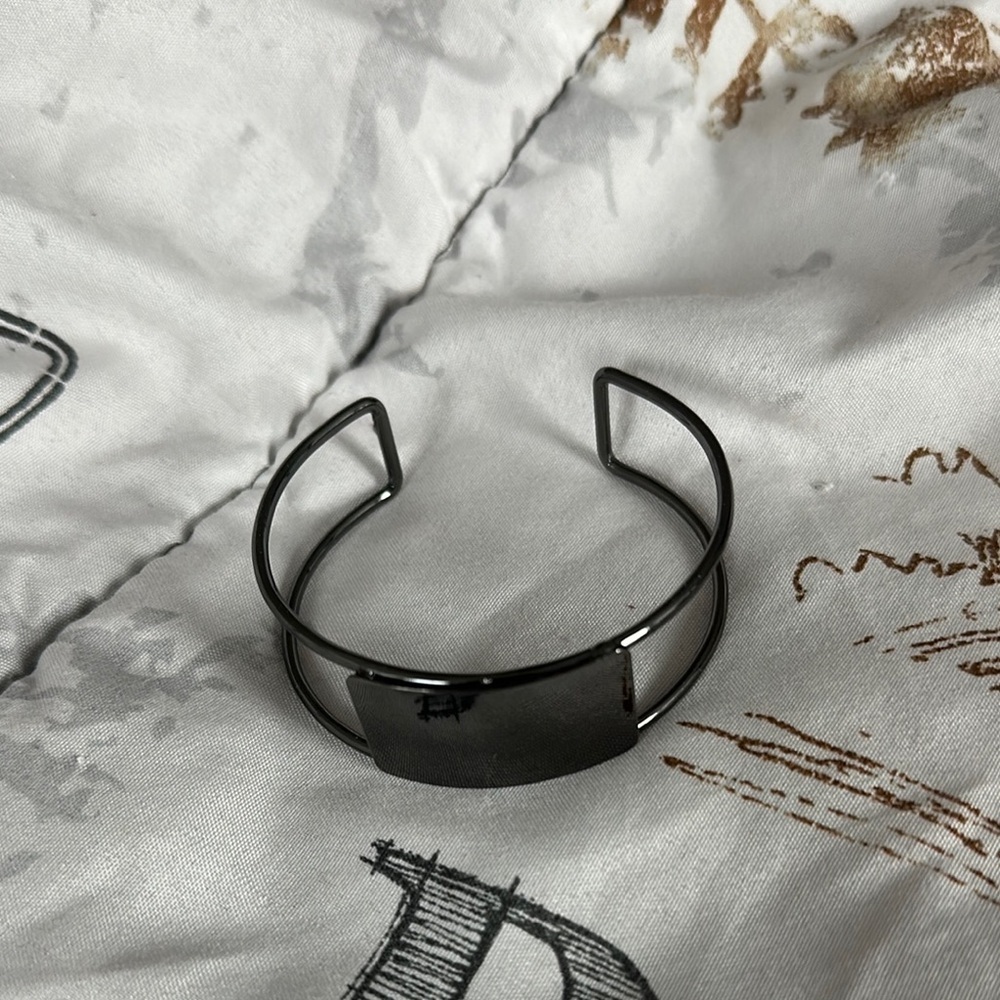 Paparazzi Sleek Black Cuff Bracelet